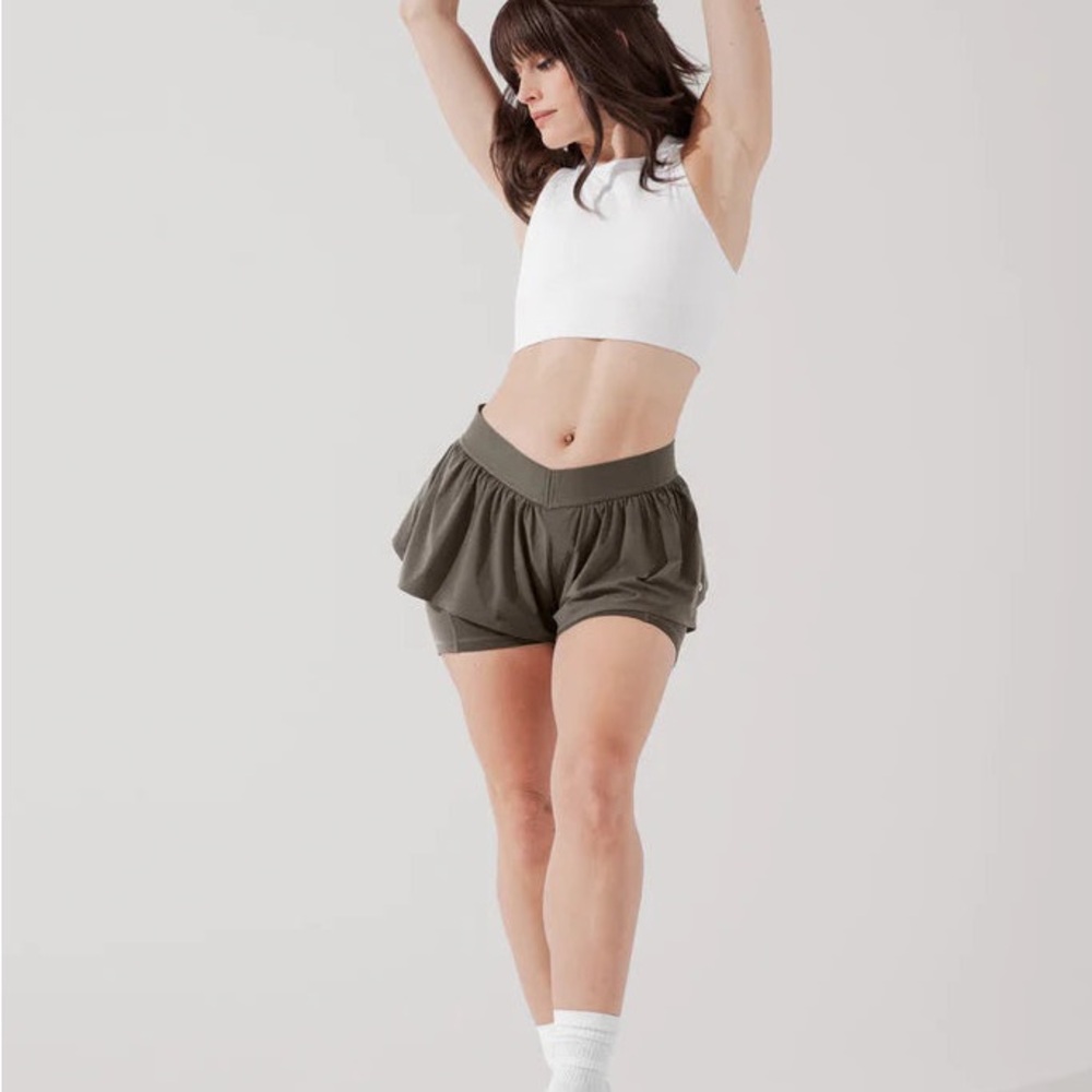 On the Run Ruffle Short - Picture 6 of 11